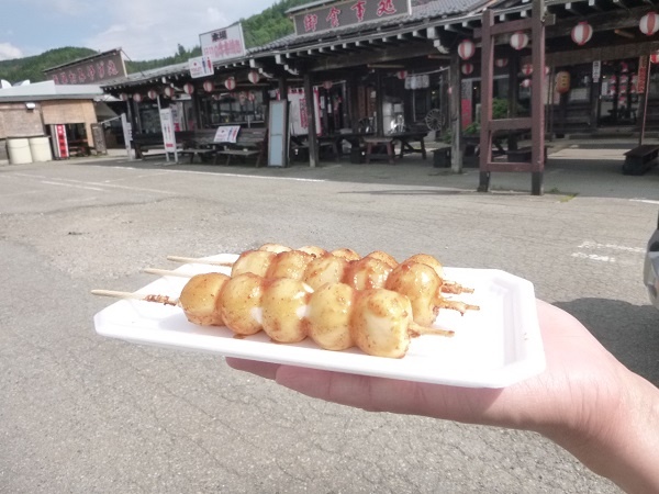 みだらしだんご 奥飛騨温泉郷平湯 旅荘つゆくさ