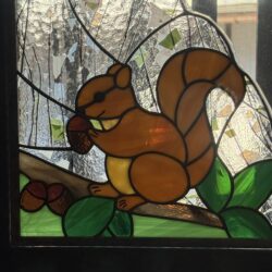 りす,ステンドグラス
