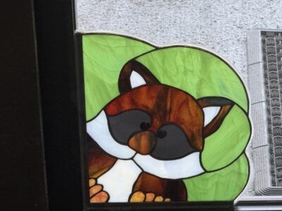たぬき,さる,ステンドグラス
