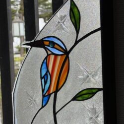 かわせみ,ステンドグラス