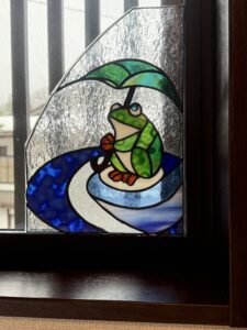 かえる,ステンドグラス