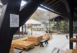 AWAWA，テラス席､ライブカメラ、配信